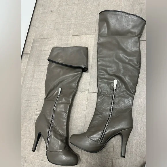 Grey Slouch Boots - Picture 9 of 9